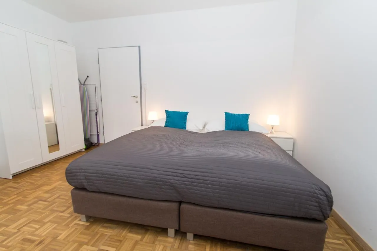 Ferienwohnung checkVIENNA - Schadinagasse